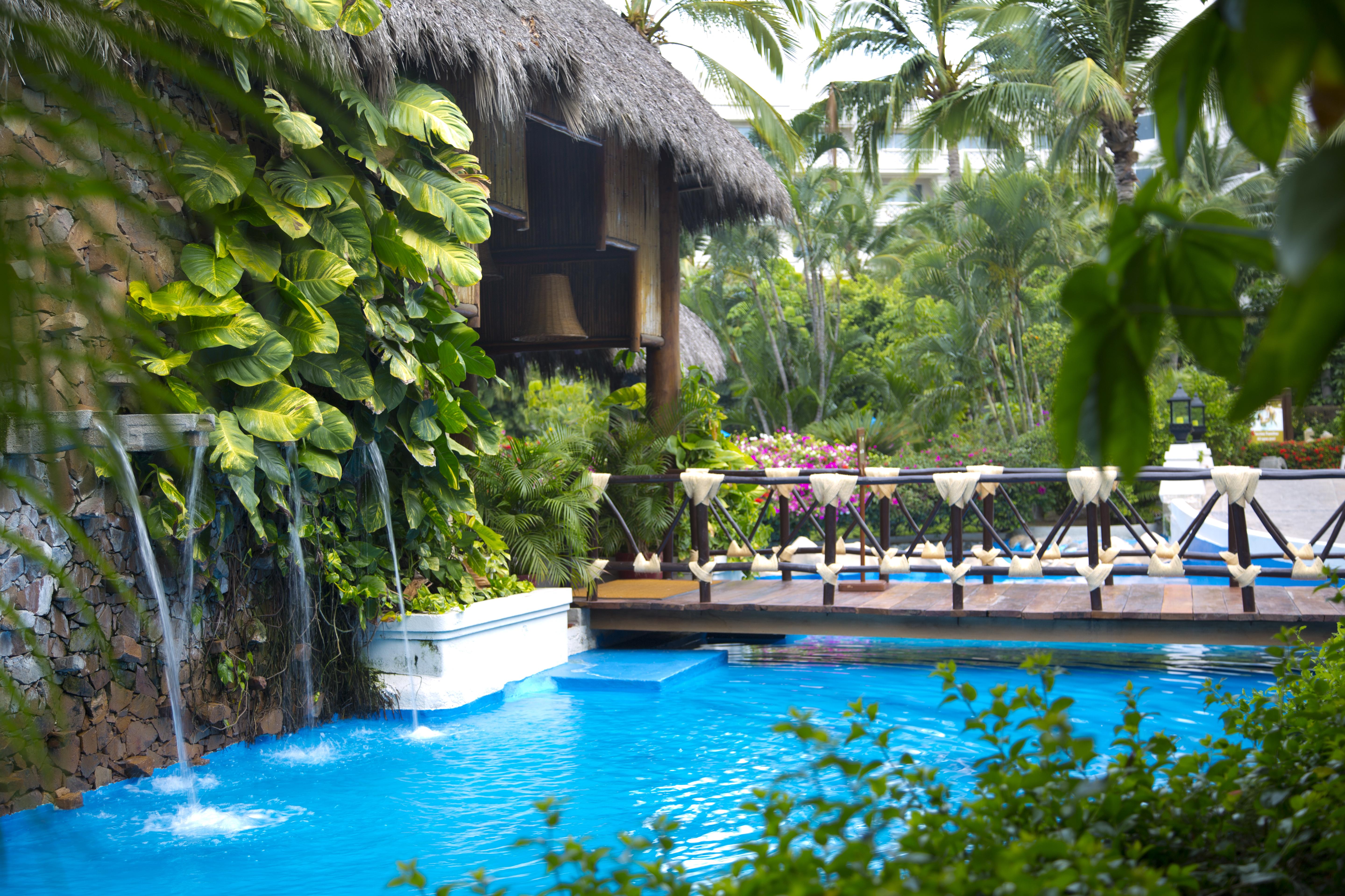 曼萨尼约 巴尔赛罗卡米纳全包度假村酒店 外观 照片 The swimming pool at the resort